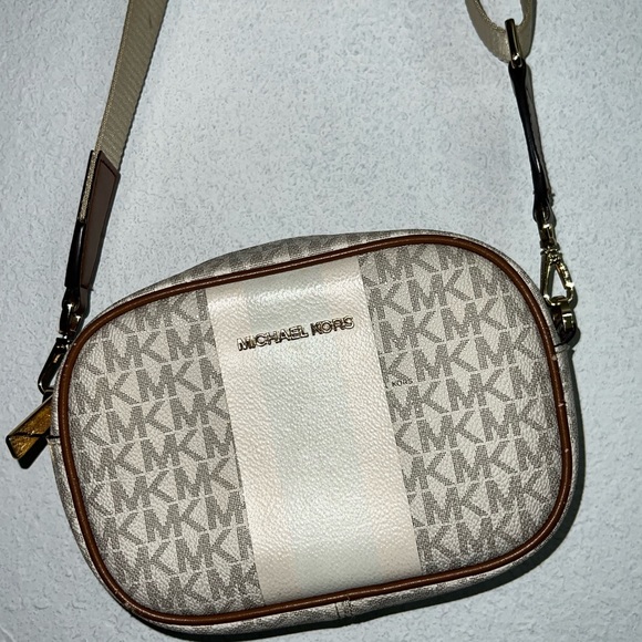 Original Michael Kors Crossbody - Picture 5 of 8